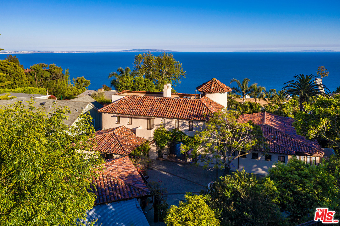 20781 Big Rock Drive Malibu, CA 90265 - Photo 2 of 54