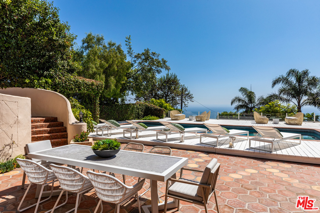 20781 Big Rock Drive Malibu, CA 90265 - Photo 23 of 54