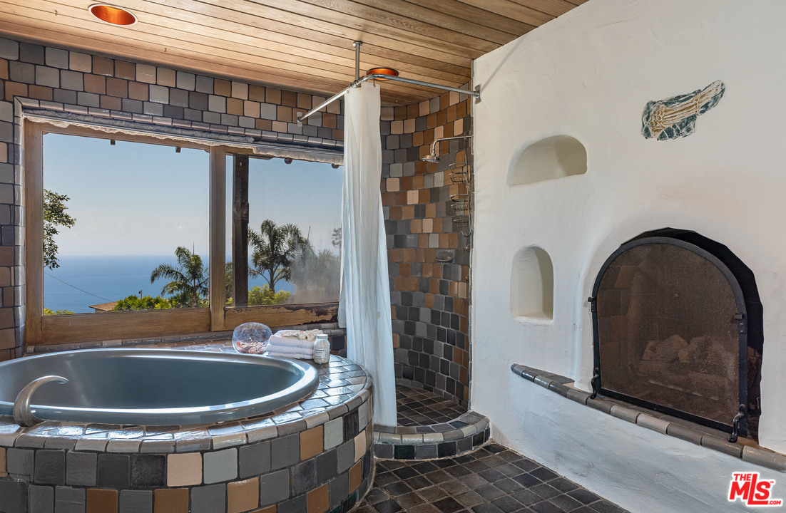 20781 Big Rock Drive Malibu, CA 90265 - Photo 27 of 54