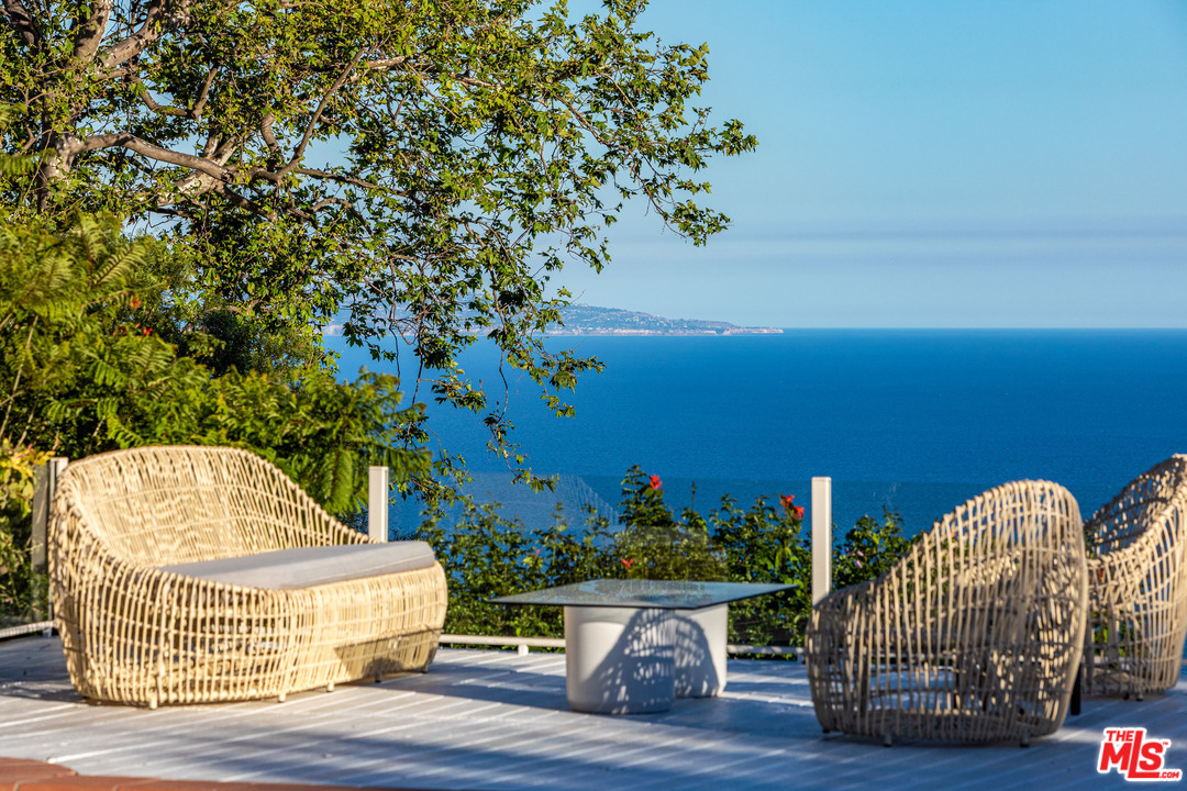 20781 Big Rock Drive Malibu, CA 90265 - Photo 32 of 54