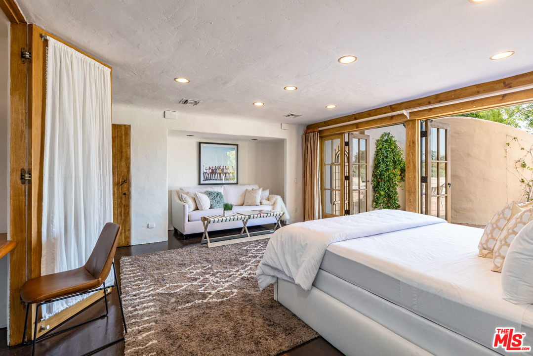 20781 Big Rock Drive Malibu, CA 90265 - Photo 37 of 54