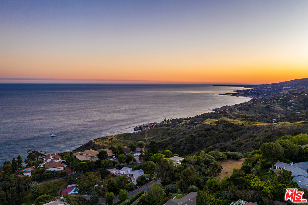 20781 Big Rock Drive Malibu, CA 90265 - Photo 44 of 54