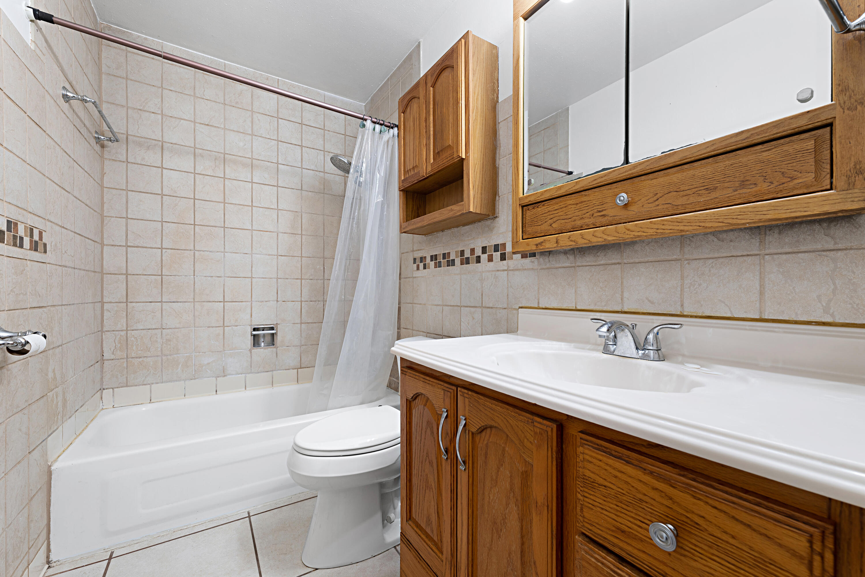 6463 North 55th Street Milwaukee, WI 53223 - Photo 8 of 29 P1234544