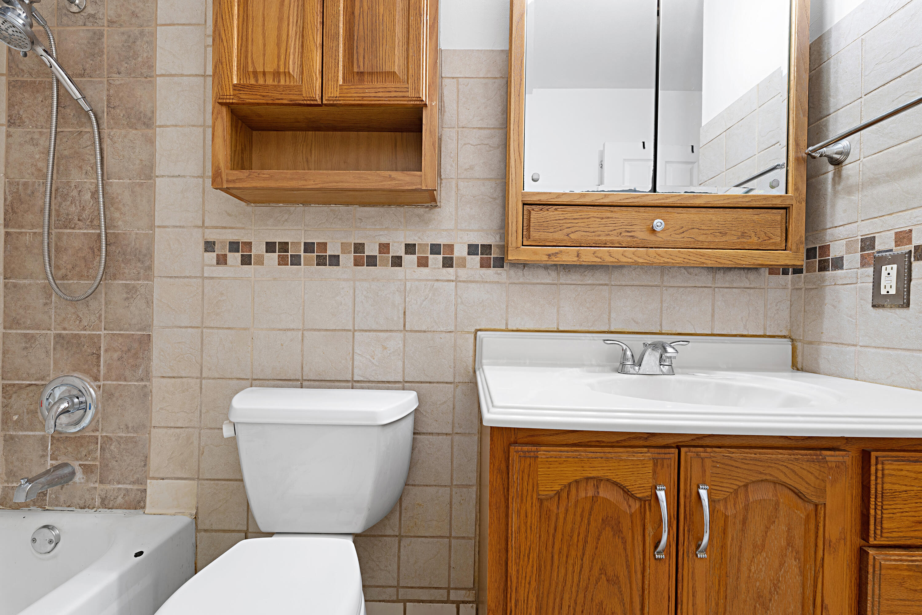 6463 North 55th Street Milwaukee, WI 53223 - Photo 9 of 29 P1234554