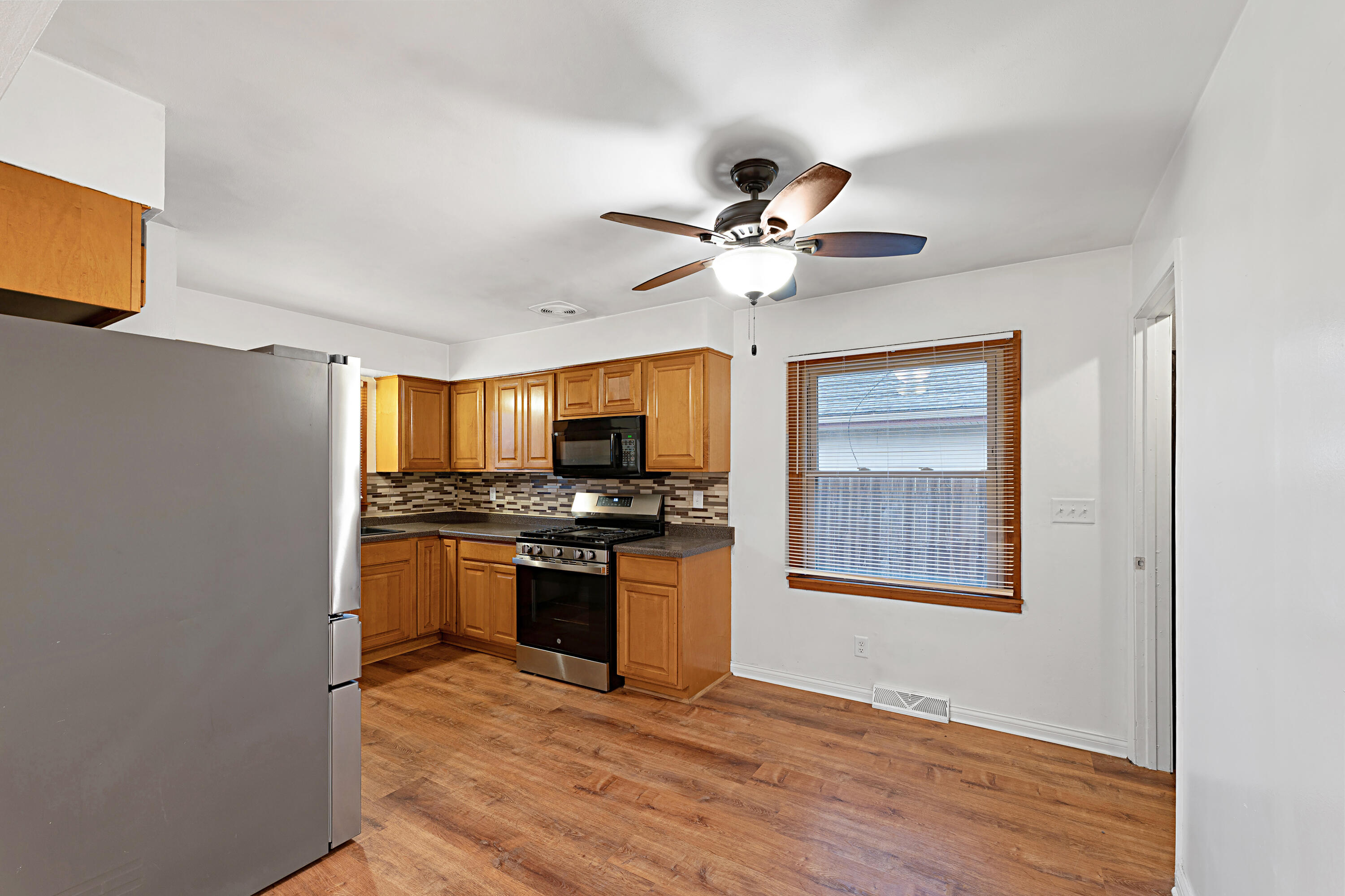 6463 North 55th Street Milwaukee, WI 53223 - Photo 3 of 29 P1234518