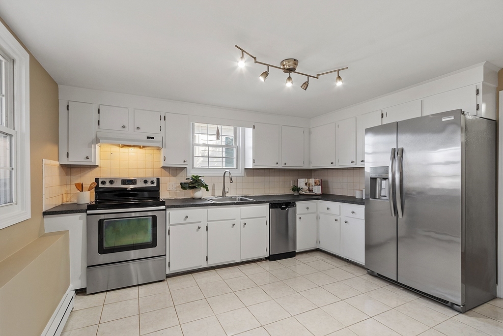33 Argyle Road, Unit 33 Arlington, MA 02476 - Photo 10 of 16 Gallery Image 10