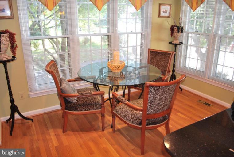 2083 Cobblestone Lane Reston, VA 20191 - Photo 7 of 30 Breakfast Area
