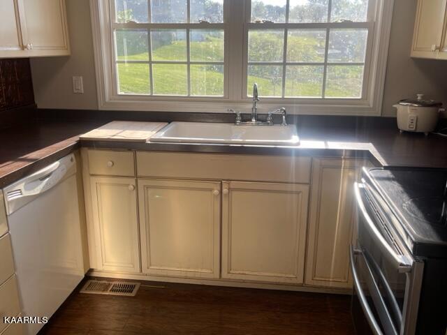 1767 Meadow Ridge Circle Sevierville, TN 37862 - Photo 13 of 37 IMG_2058 - Copy - Copy