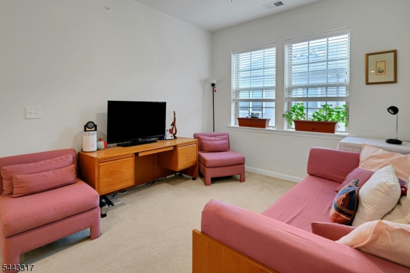 73 Robeson Street Somerville, NJ 08876 - Photo 18 of 34