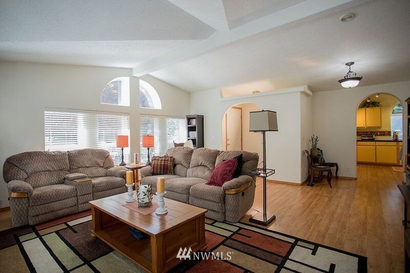 17320 Hallman Road Northwest Poulsbo, WA 98370 - Photo 4 of 25 Gallery Image 4