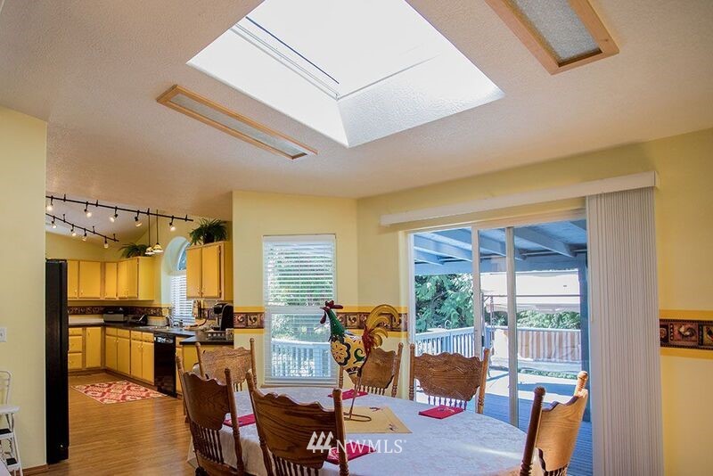 17320 Hallman Road Northwest Poulsbo, WA 98370 - Photo 8 of 25 Gallery Image 8