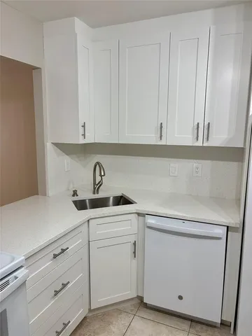 $1,775 | 801 Three Islands Boulevard, Unit 214, Hallandale Beach, FL 33009