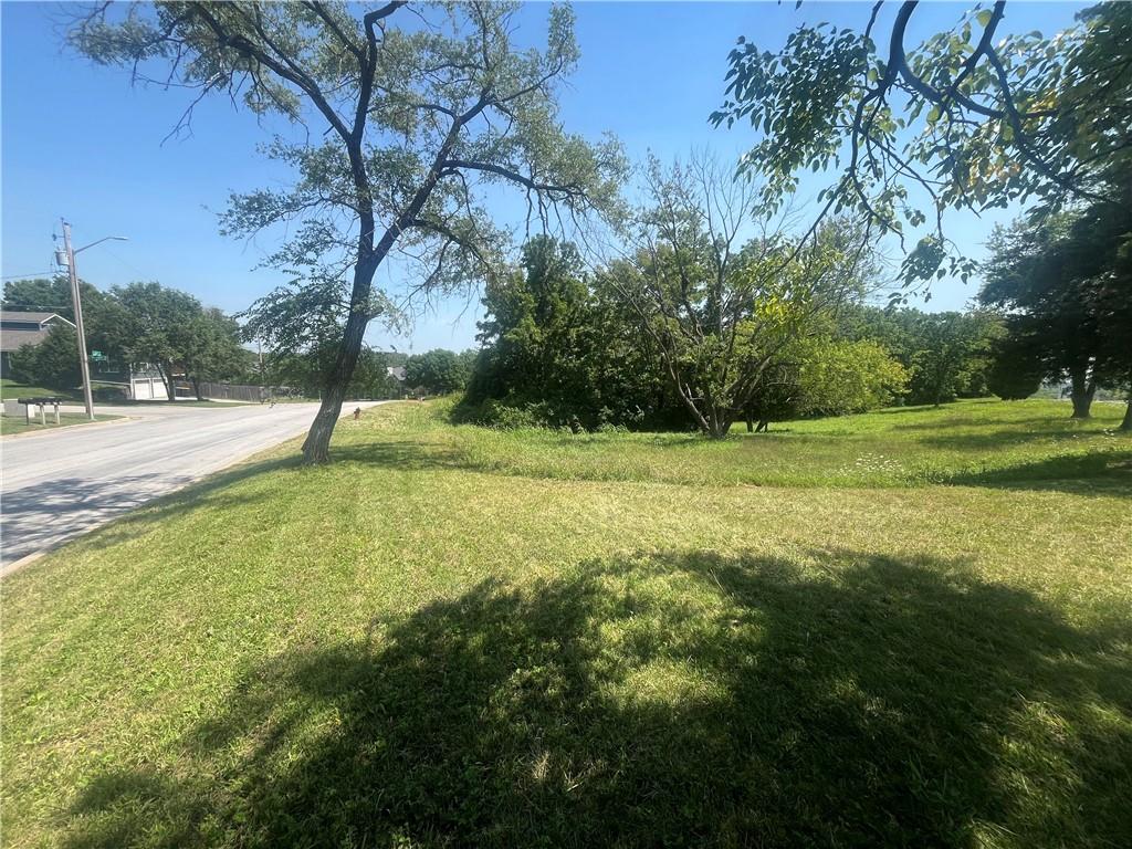 6217 Northwest Roanridge Road Kansas City, MO 64151 - Photo 14 of 17