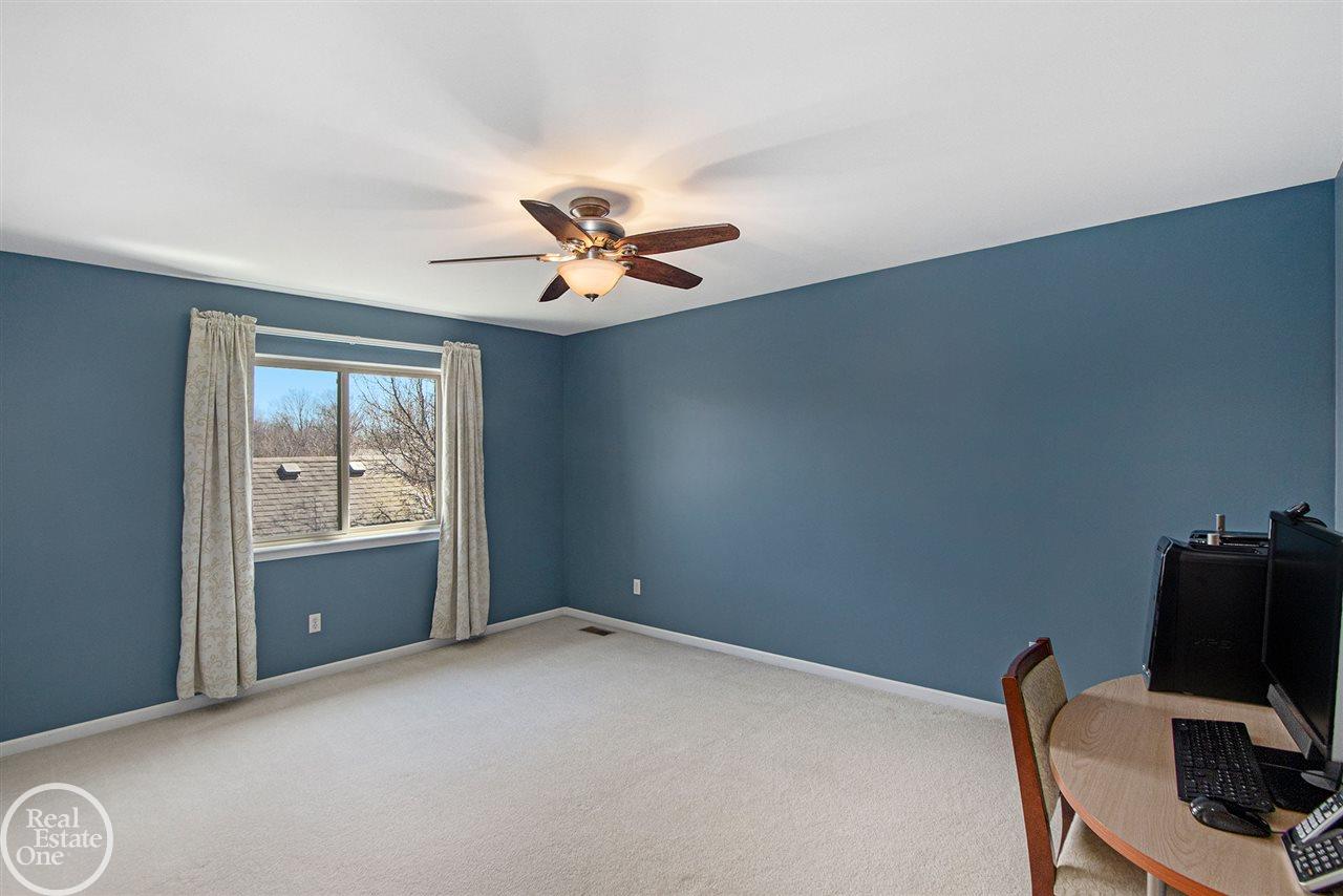 22661 Brantingham Road Macomb, MI 48044 - Photo 25 of 41 50038051-24.JPG
