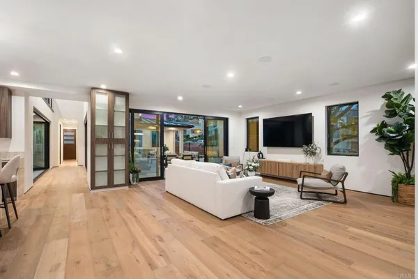 $19,750 | 5610 Bellevue Avenue, La Jolla, CA 92037