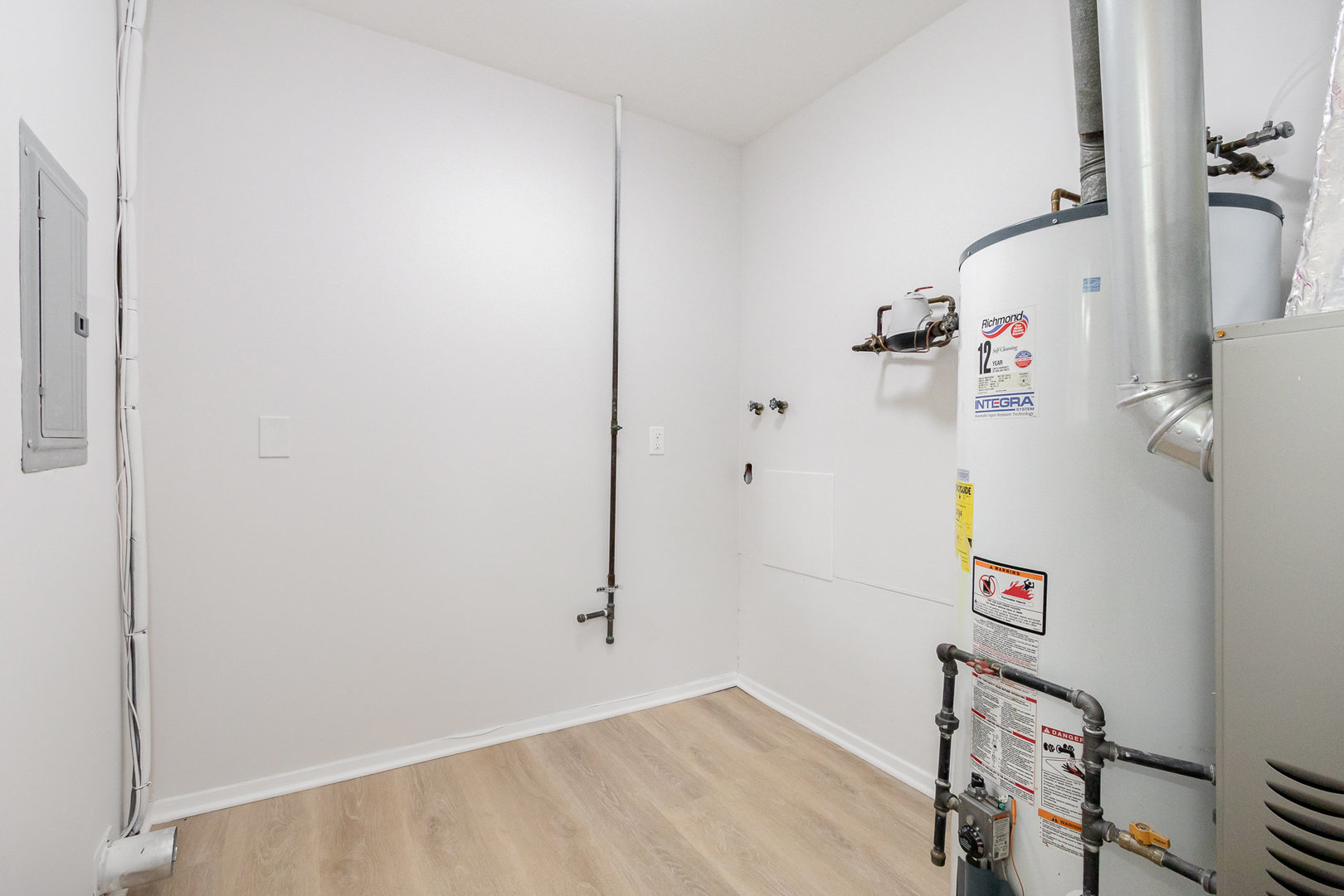 84 Amesbury Road Montgomery, IL 60538 - Photo 13 of 16 Gallery Image 13