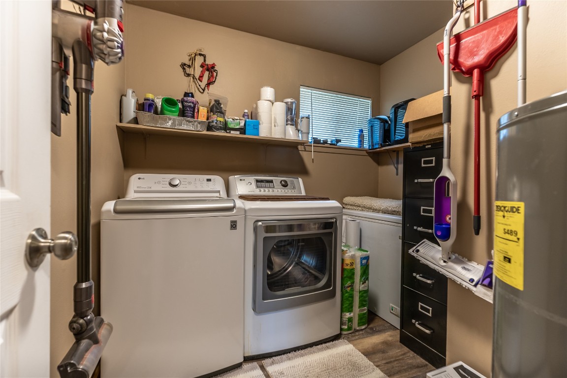 1483 County Road 255 Rochelle, TX 76872 - Photo 11 of 33 a utility room with dryer and washer