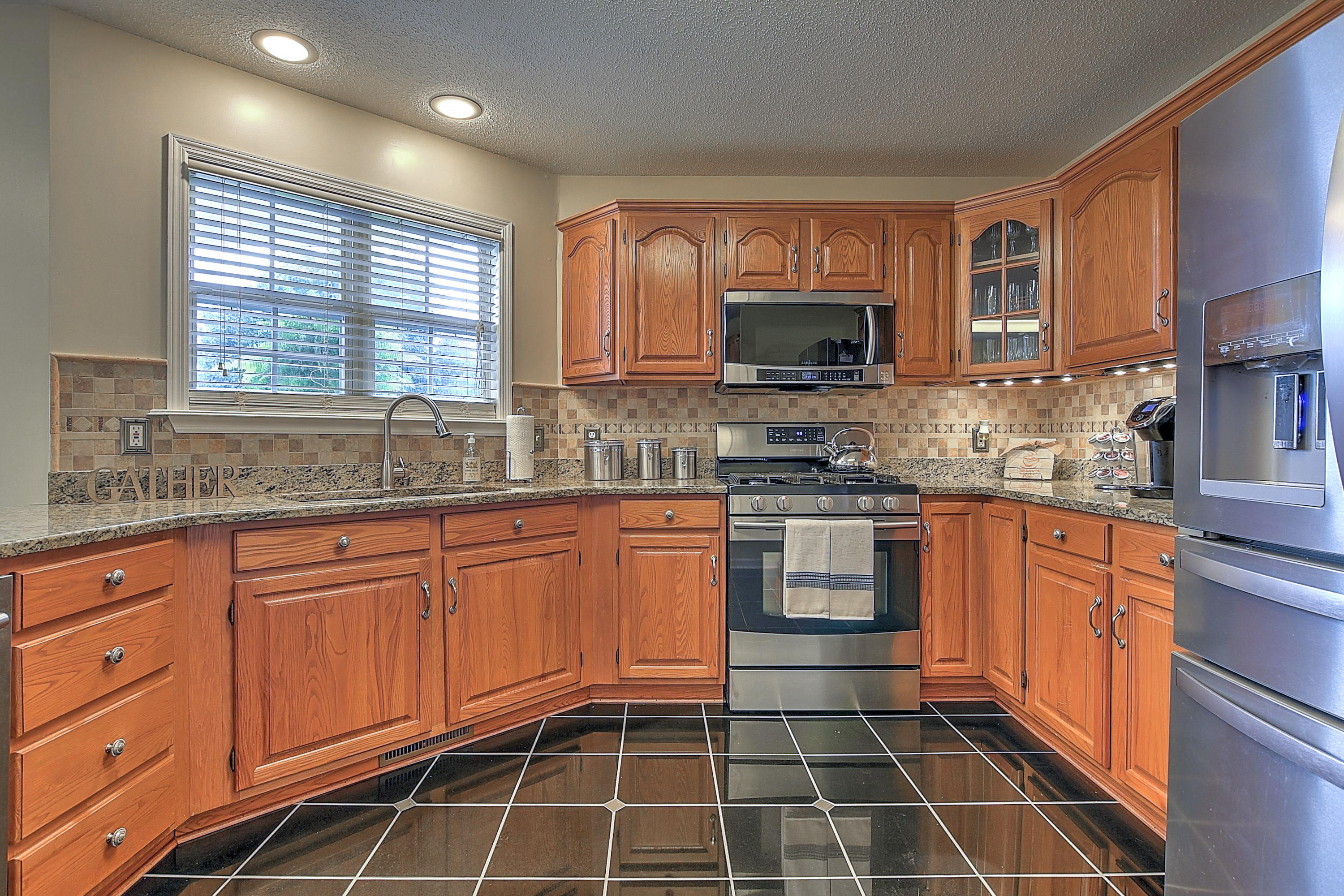 246 Apple Ridge Drive Bluff City, TN 37618 - Photo 12 of 63 246 Apple Ridge-12