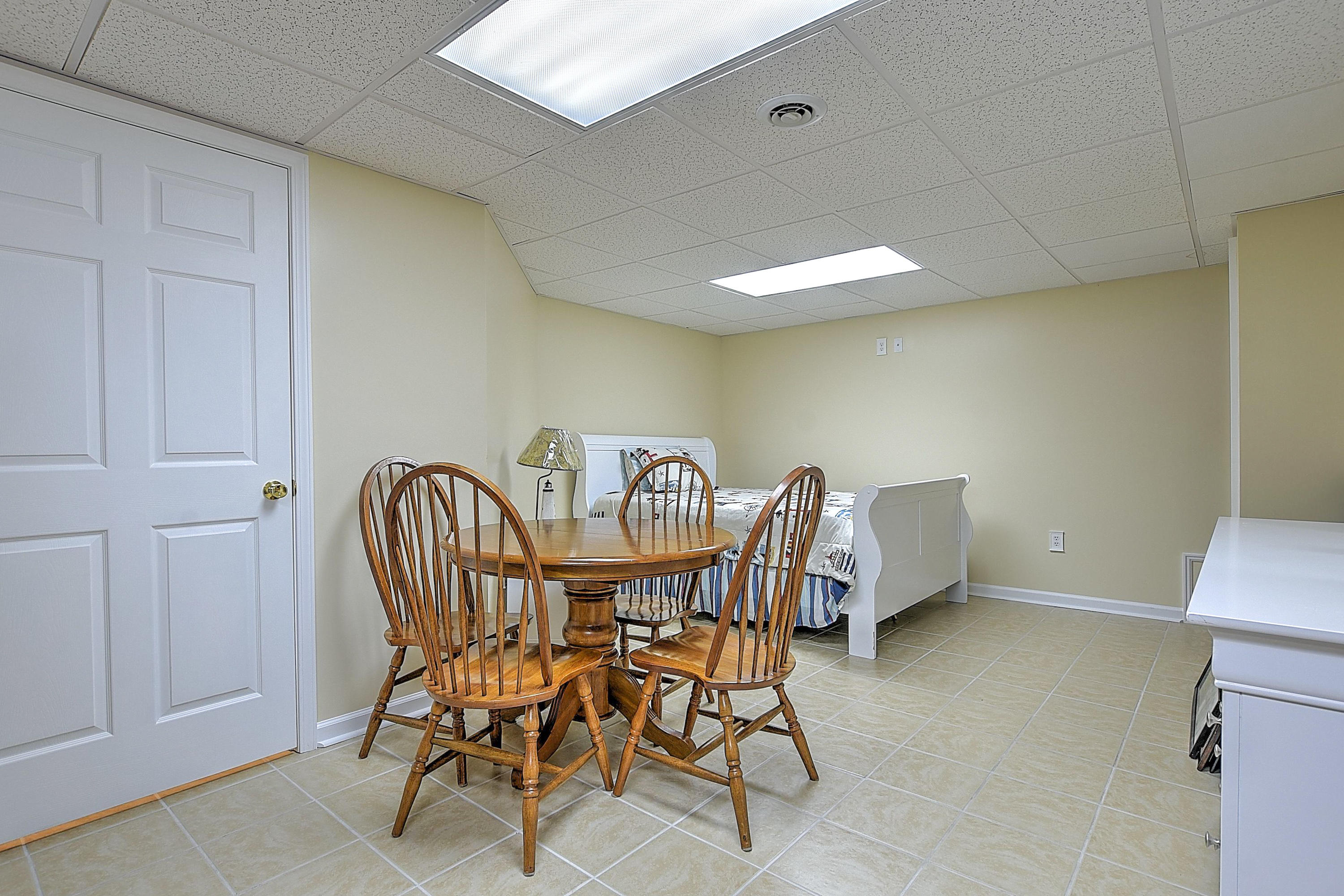246 Apple Ridge Drive Bluff City, TN 37618 - Photo 33 of 63 246 Apple Ridge-34