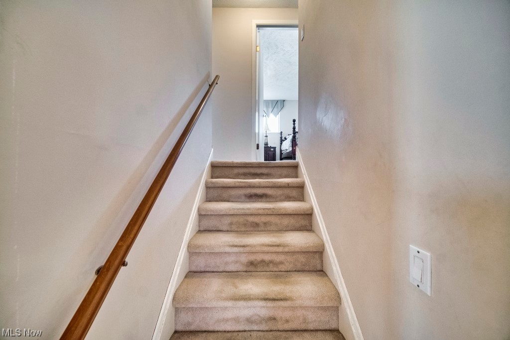 6046 Collins Road Mentor, OH 44060 - Photo 20 of 31 Stairs to the 3rd floor