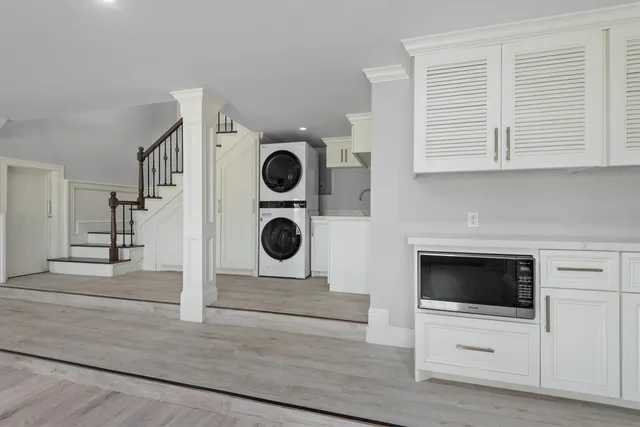 $430,000 | 139 Laurel Cove West, Onalaska, TX 77360