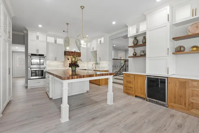 $430,000 | 139 Laurel Cove West, Onalaska, TX 77360