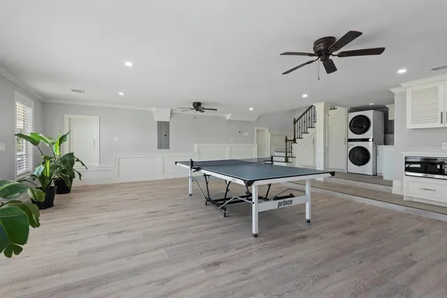 $430,000 | 139 Laurel Cove West, Onalaska, TX 77360