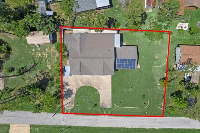 $430,000 | 139 Laurel Cove West, Onalaska, TX 77360