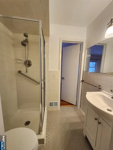 $5,300 | 22 Tenakill Street, Closter, NJ 07624