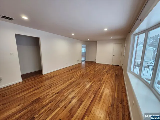 $5,300 | 22 Tenakill Street, Closter, NJ 07624