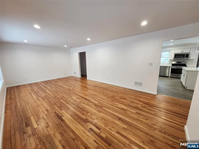 $5,300 | 22 Tenakill Street, Closter, NJ 07624