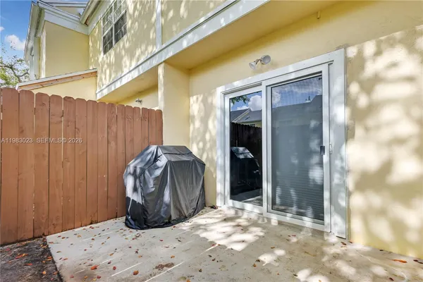 $390,000 | 2881 South Cambridge Lane, Hollywood, FL 33026