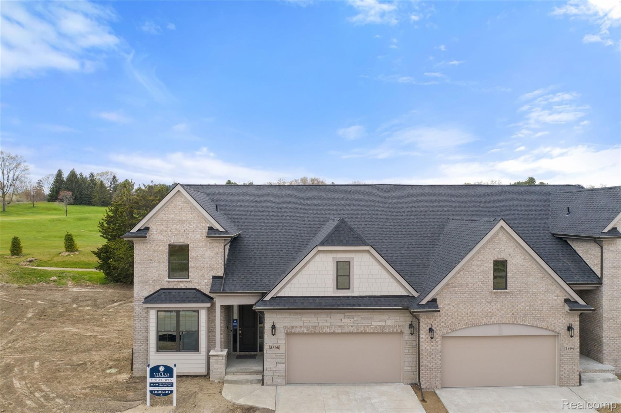 3850 Albatross Court, Unit 21 Rochester, MI 48309 - Photo 3 of 41 whycPCgw.jpeg