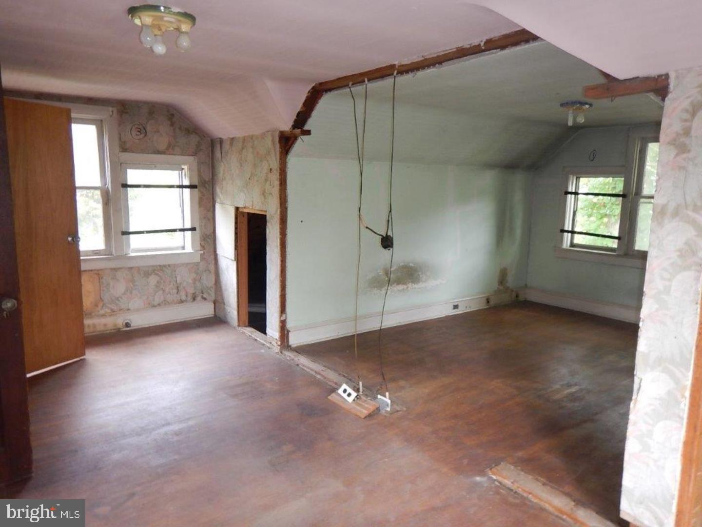 610 Good Intent Road Blackwood, NJ 08012 - Photo 11 of 14 an empty room with windows and closet