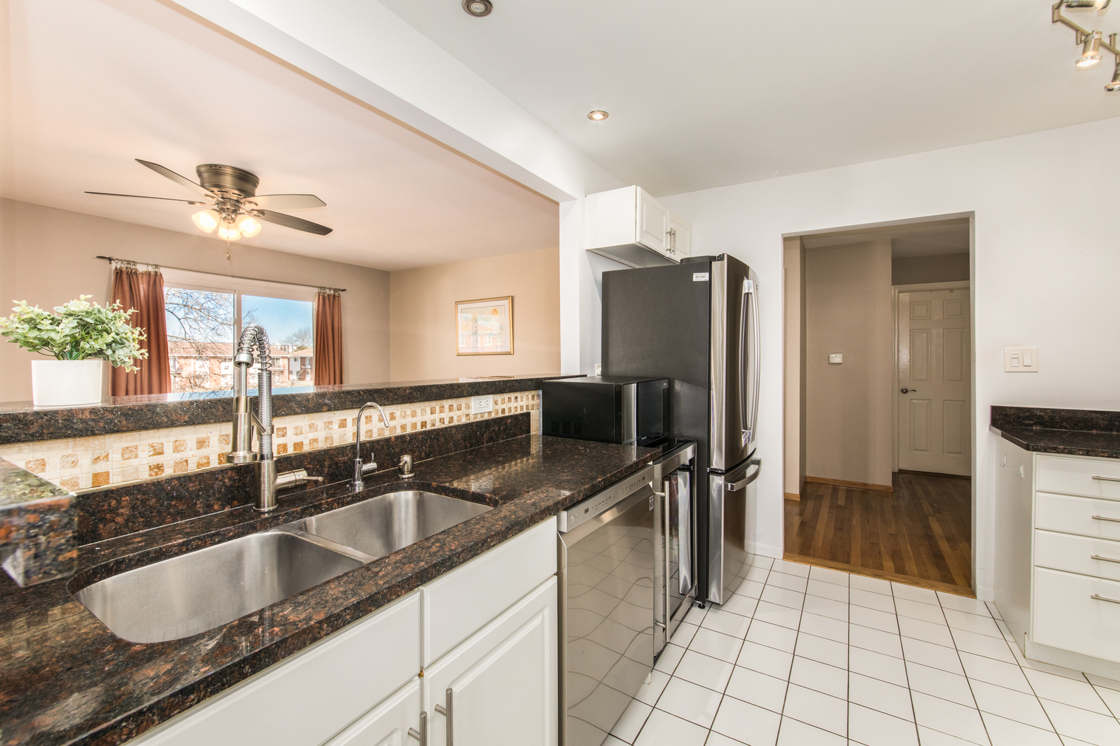 9500 Dee Road, Unit 202B Des Plaines, IL 60016 - Photo 17 of 29