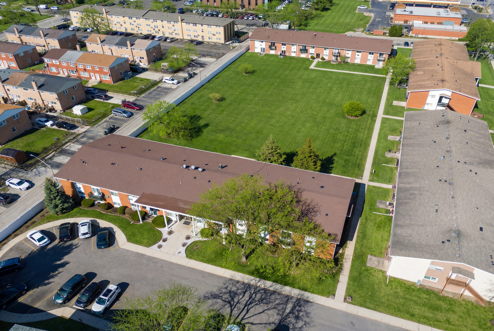 9500 Dee Road, Unit 202B Des Plaines, IL 60016 - Photo 26 of 29