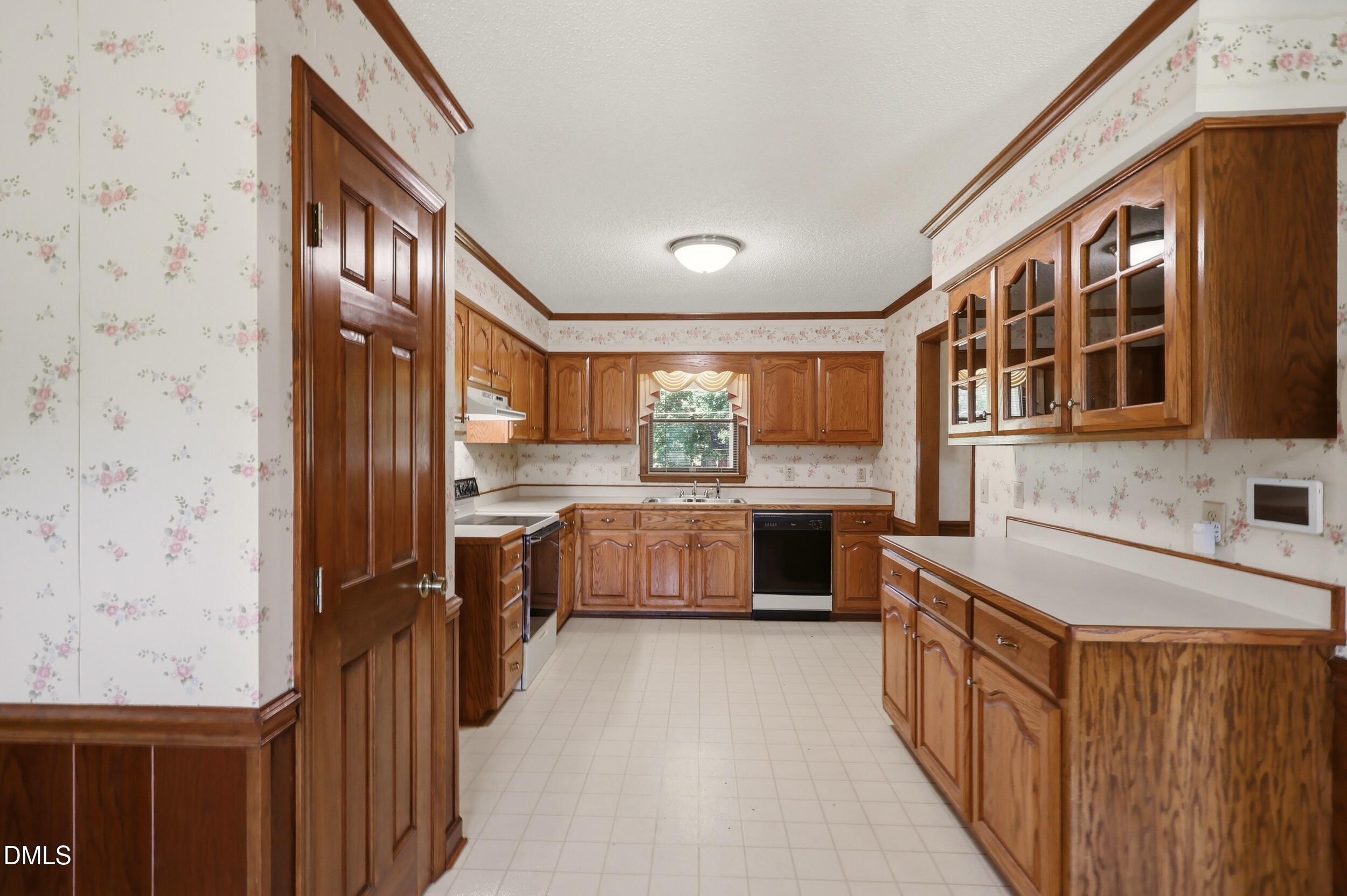461 Cheeks Lane Graham, NC 27253 - Photo 11 of 32