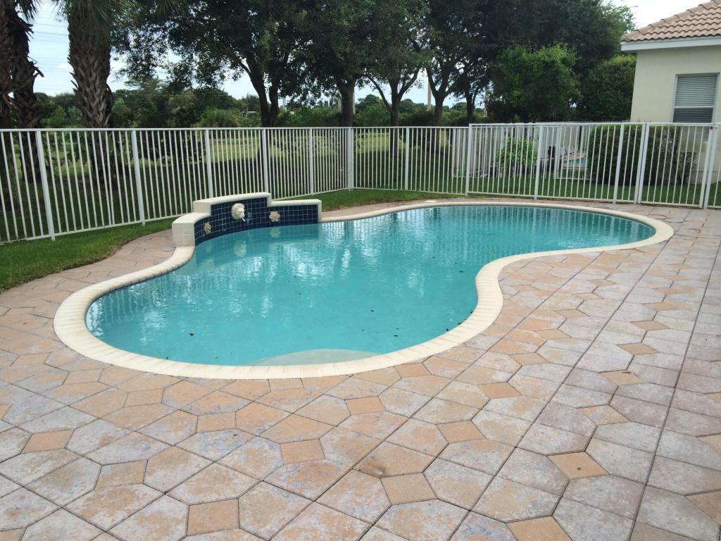 1305 Beacon Circle Wellington, FL 33414 - Photo 4 of 4 1305 pool