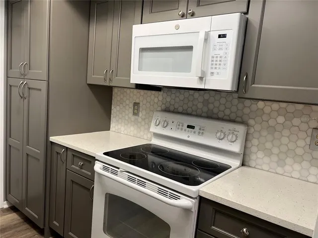 $185,000 | 1614 Berwick Court, Unit D, Palm Harbor, FL 34684