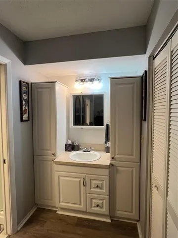 $185,000 | 1614 Berwick Court, Unit D, Palm Harbor, FL 34684