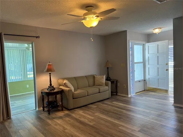 $185,000 | 1614 Berwick Court, Unit D, Palm Harbor, FL 34684