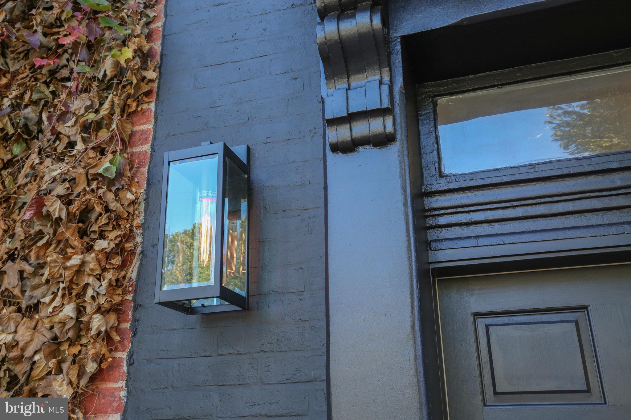 419 Independence Avenue Southeast Washington, DC 20003 - Photo 2 of 27