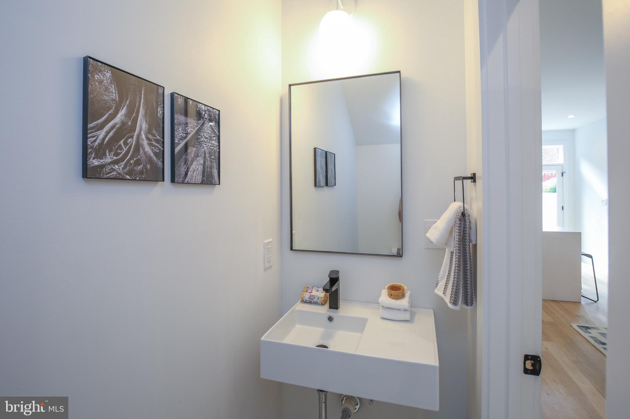 419 Independence Avenue Southeast Washington, DC 20003 - Photo 13 of 27