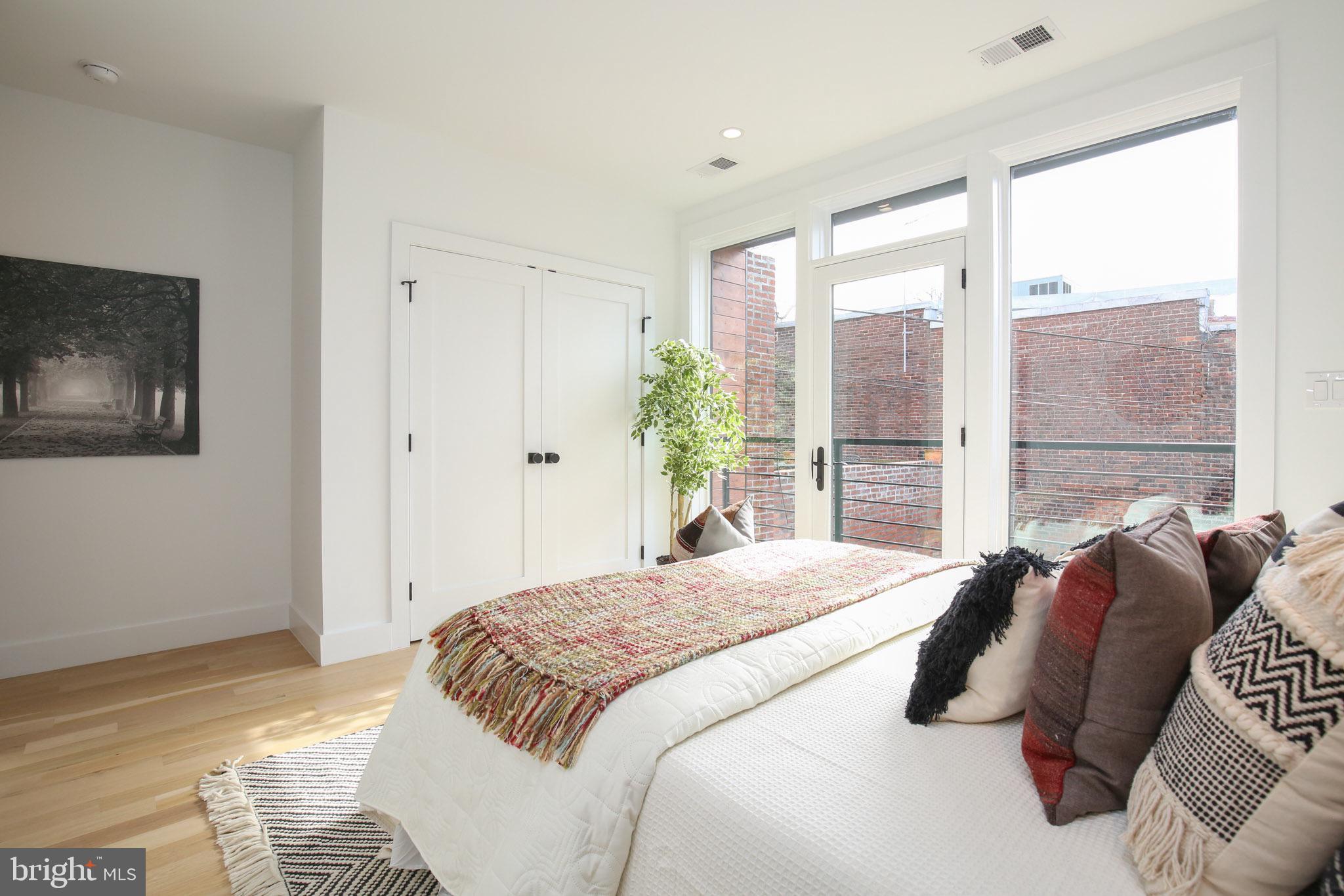 419 Independence Avenue Southeast Washington, DC 20003 - Photo 17 of 27