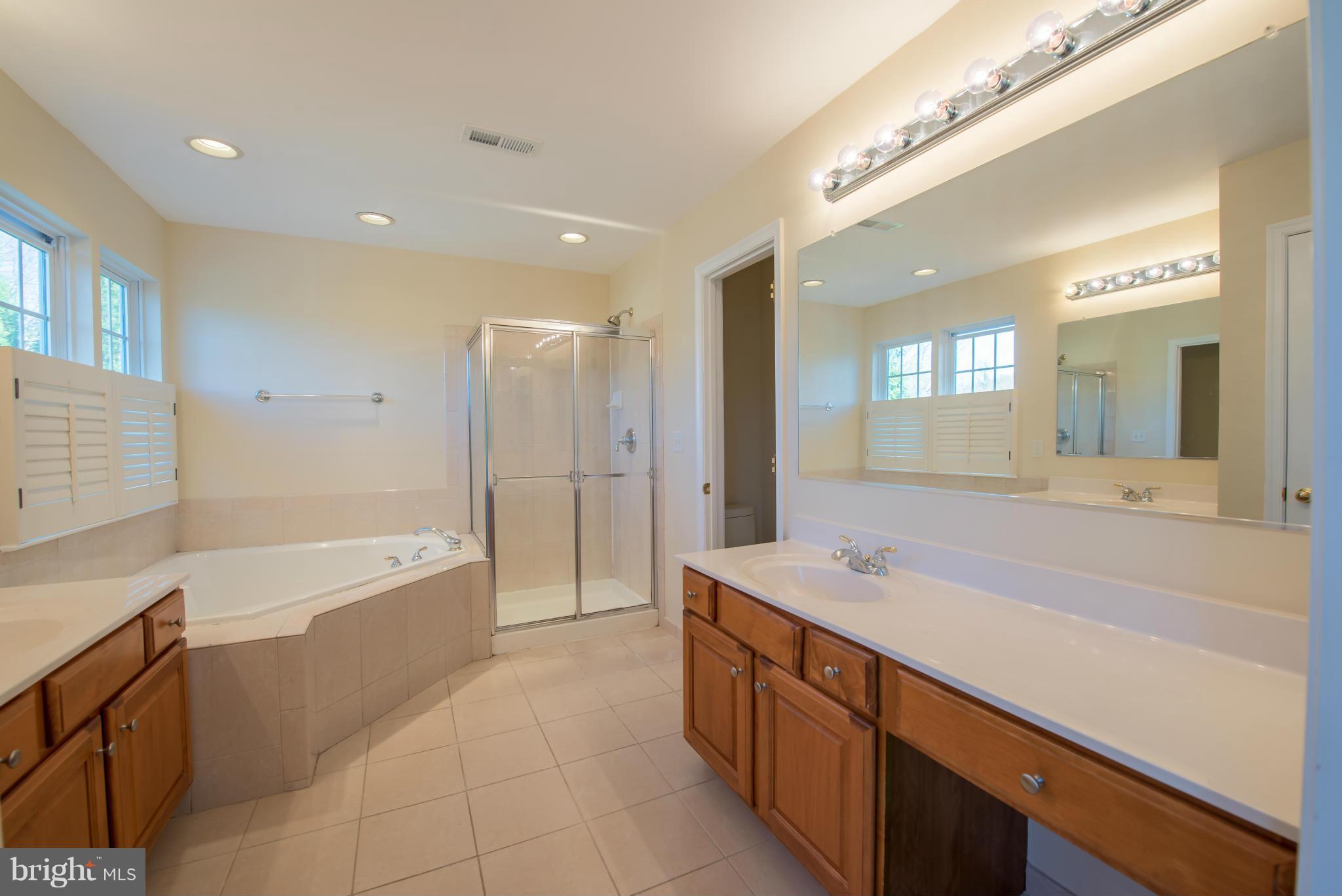 2422 Valley Brook Lane Gambrills, MD 21054 - Photo 20 of 30 Bath (Master)