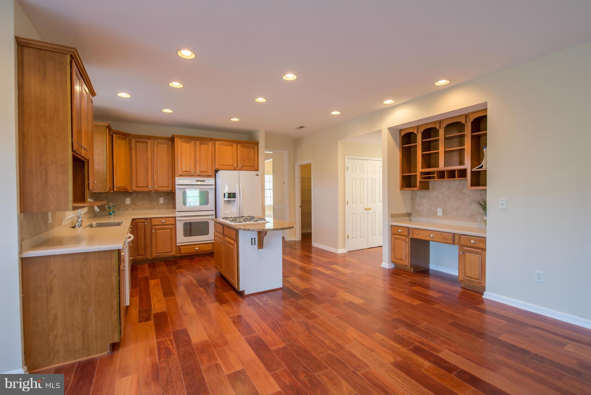 2422 Valley Brook Lane Gambrills, MD 21054 - Photo 4 of 30 Kitchen
