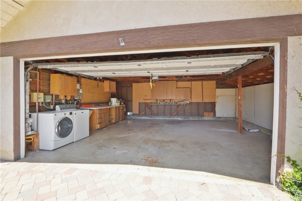 3142 Quail Run Road Rossmoor, CA 90720 - Photo 35 of 35 2 car garage with laundry