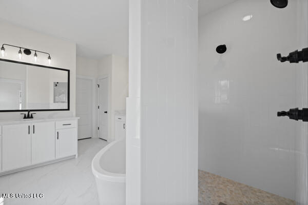 14317 Hidden Loop Byhalia, MS 38611 - Photo 20 of 40 60-primary bath 1