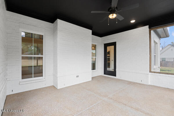 14317 Hidden Loop Byhalia, MS 38611 - Photo 38 of 40 60-back porch 2