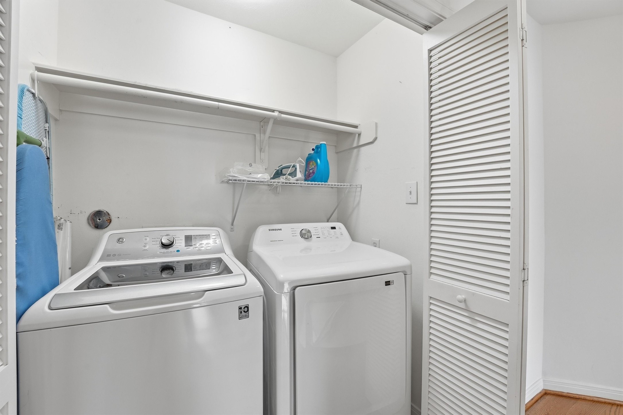 1433 Oneil Street Houston, TX 77019 - Photo 20 of 22 3rd floor laundry- Washer & Dryer Included